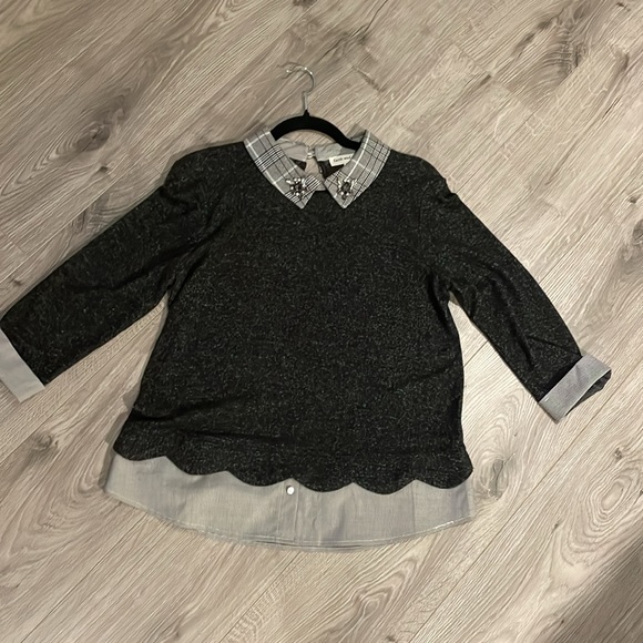 Soft stylish, Fooler with jewelled neckline & Gingham print . - Picture 1 of 8